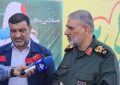 جشن بزرگ میلاد پیامبر(ص) بهمراه اهدای 2 هزار بسته آموزشی جشن بزرگ میلاد پیامبر(ص) بهمراه اهدای 2 هزار بسته آموزشی